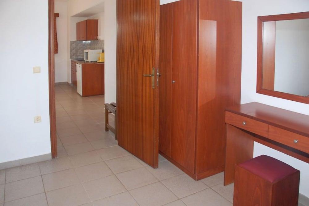 Barbie Hotel Apartments Ialisos Exterior foto