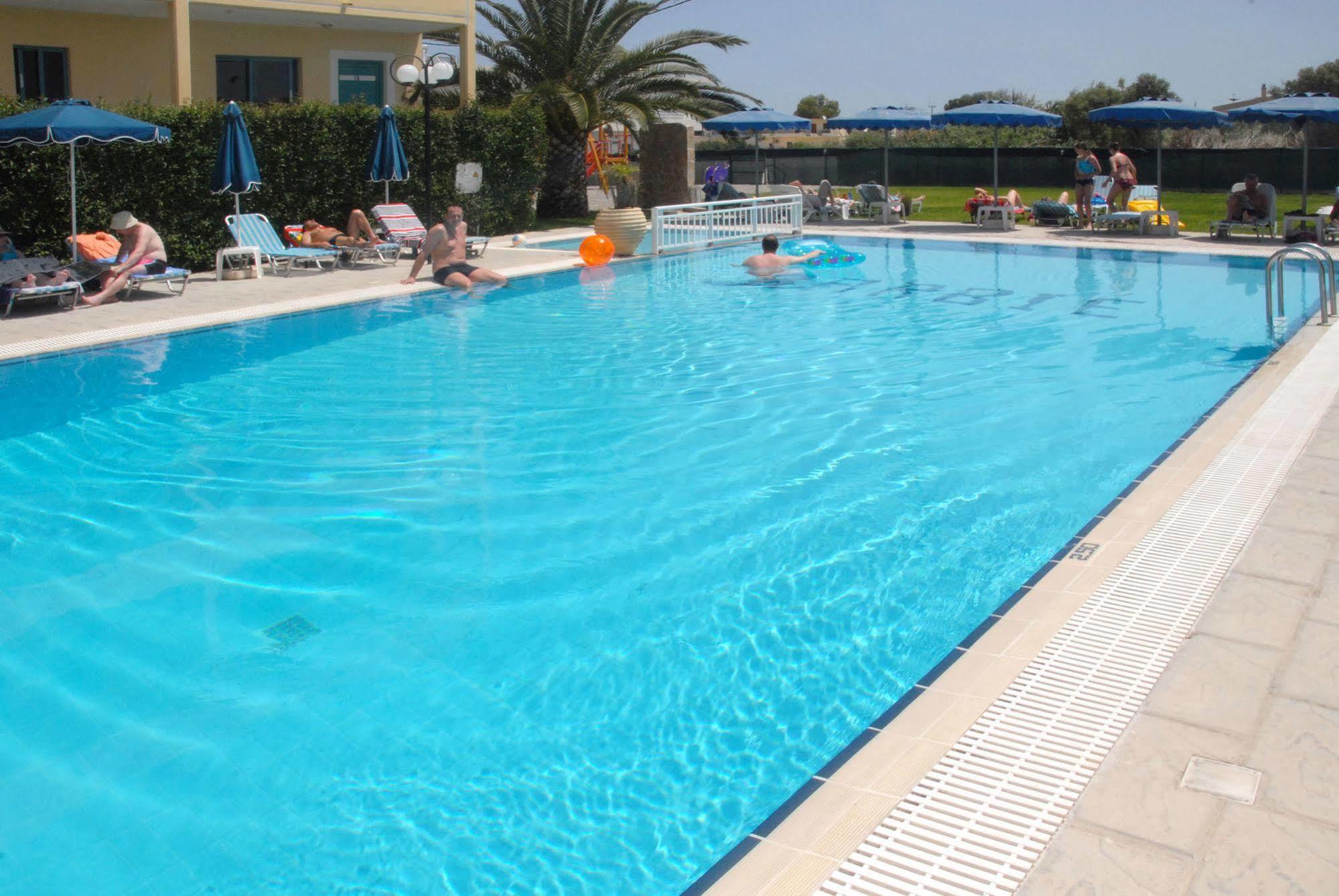 Barbie Hotel Apartments Ialisos Exterior foto